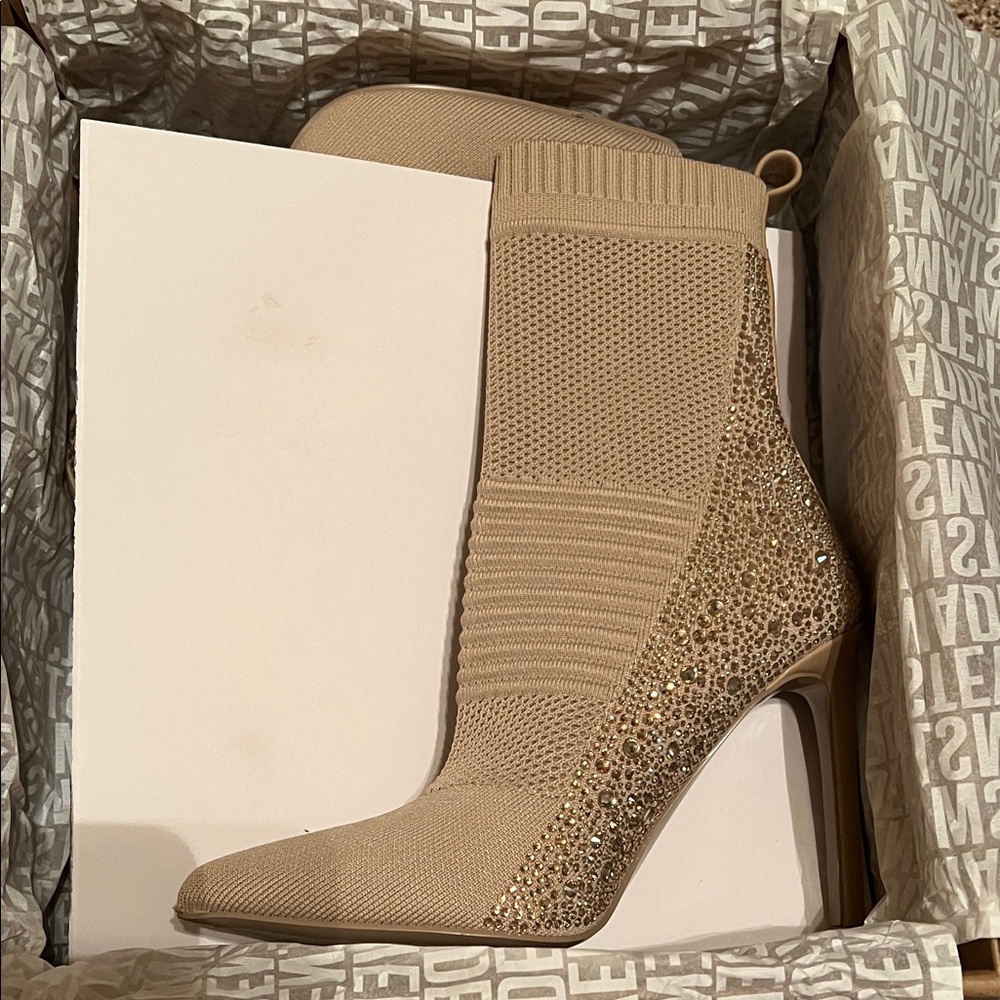 Steve Madden Tan and Gold Heeled Boots